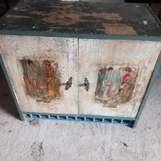 Mueble oriental beige y azul
