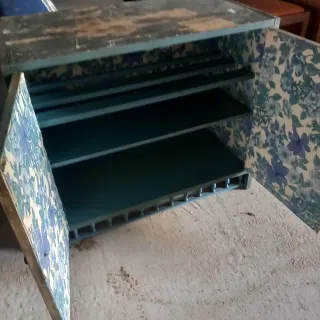 Mueble oriental beige y azul