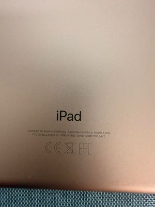 Apple iPad A1893 Blanco