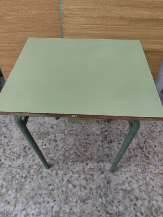 Pupitre escolar verde claro