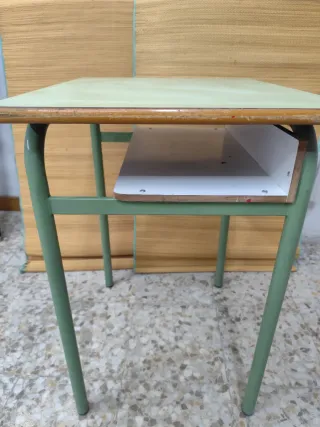 Pupitre escolar verde claro