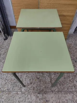 Pupitre escolar verde claro