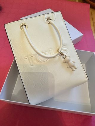 Bolso comprado en Hacoo Blanco con Oso