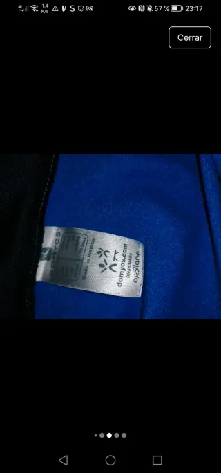 Chaqueta deportiva azul y azul marino