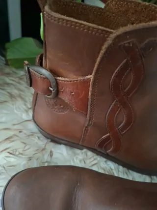 Botines de piel marrones