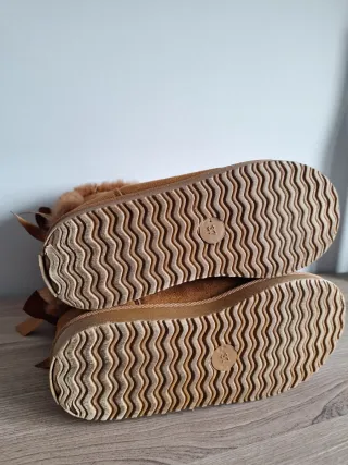 Botas T37 Marrones con Lazos