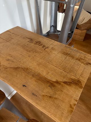 Mesa alta madera natural y 4 taburetes