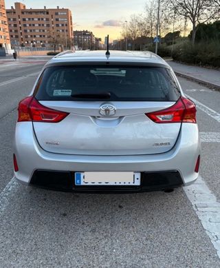 Toyota Auris 2013