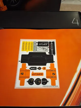 LEGO Technic Porsche 911 GT3 RS 42056 completa