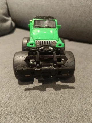 Coche Monster 7 articulado