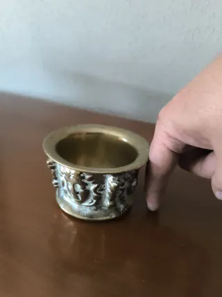 Almirez antiguo bronce con decoración