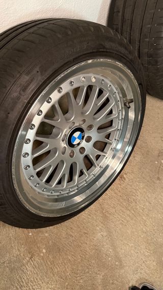 Llantas 16” estilo BBS + Michelin (BMW E30)