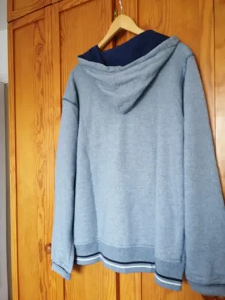 Sudadera Pull&Bear con cremallera