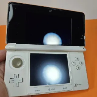 Nintendo 3DS Bianco con Stylus e Cavo