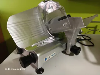 Cortadora de embutidos EUTRON