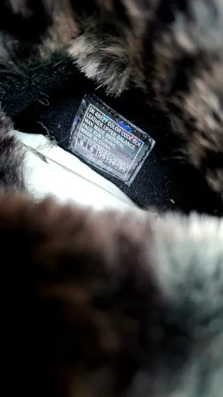 Stivaletti Skechers neri con pelliccia