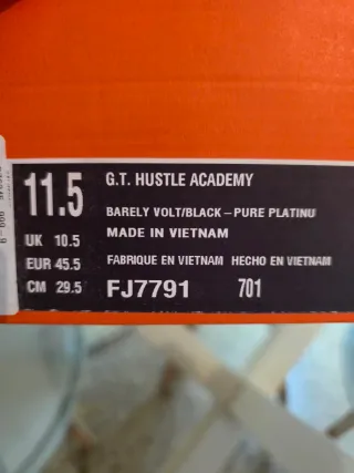 Nike Hustle Academy Beige/Negro