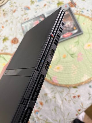 Consola PS2 Slim Negra + 2 Juegos + mando