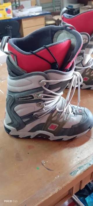 Tabla de Snowboard con Fijaciones + botas  snow DC