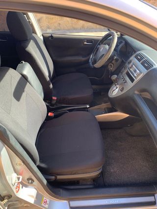 Honda Civic  1.6I VTEC AUTO ES  2004