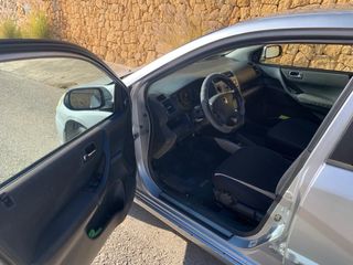 Honda Civic  1.6I VTEC AUTO ES  2004