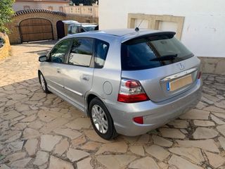 Honda Civic  1.6I VTEC AUTO ES  2004