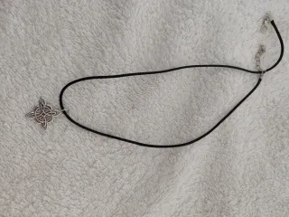Colgante Nudo de Bruja