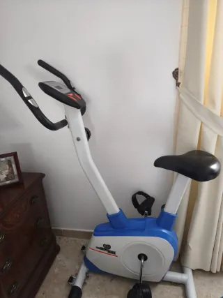Bicicleta Estática RunFit Fitness - ESCUCHO  OFERT