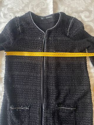 Chaqueta negra lentejuelas adornos plateados