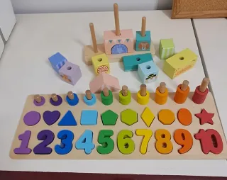 Cuna de viaje plegable y juguetes bebe