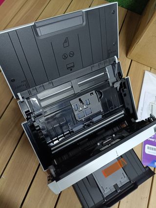 Scanner Business WorkForce DS-410 A4 compatto con alimentazione fogli, ADF 50 fogli e software Document Capture Pro di Epson