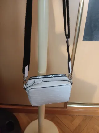 Bolso blanco efecto piel cocodrilo