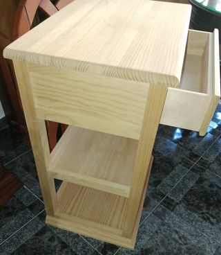 Mesa de madera para TV o entrada