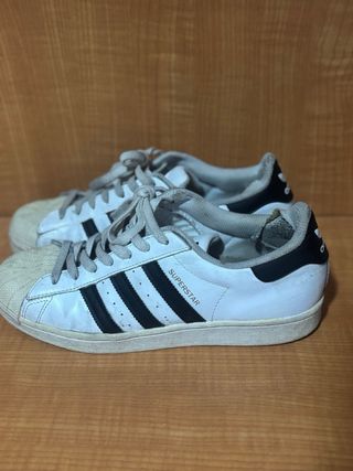 Adidas Superstar talla 41 1/3