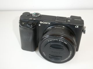 Sony a6300 + Objetivo 16-50mm