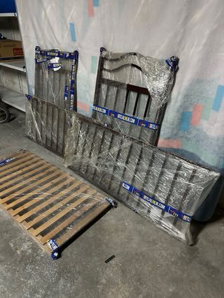 Cuna de hierro forjado lacado