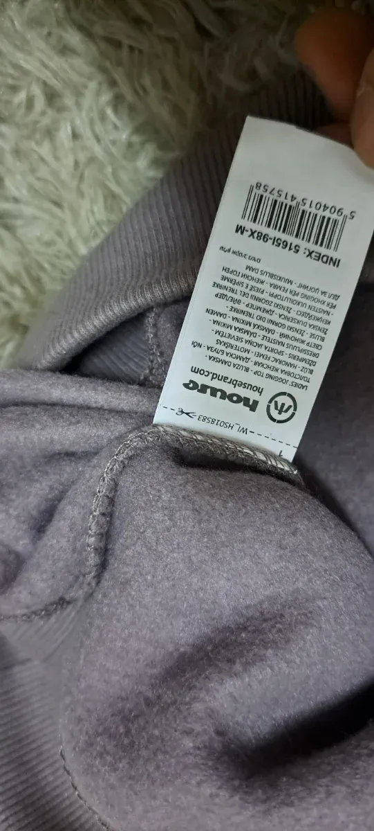 Camiseta sem mangas com capuz