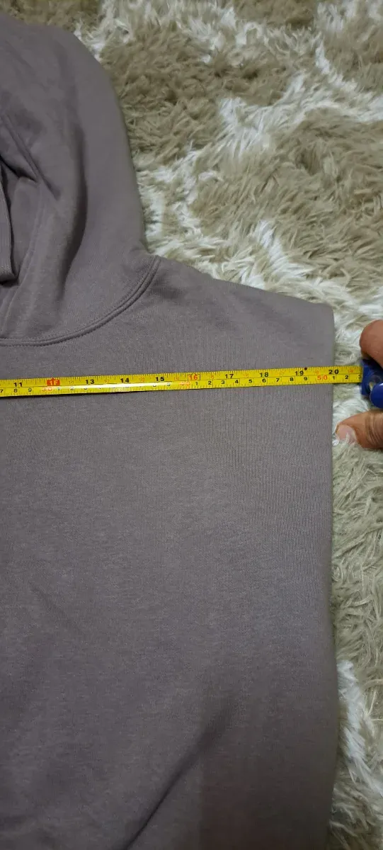 Camiseta sem mangas com capuz