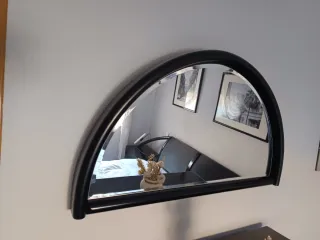 Dormitorio completo: Cama, mesitas y sinfonier.