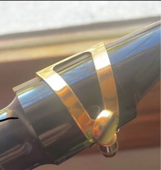 Abrazadera Saxo Alto Nueva