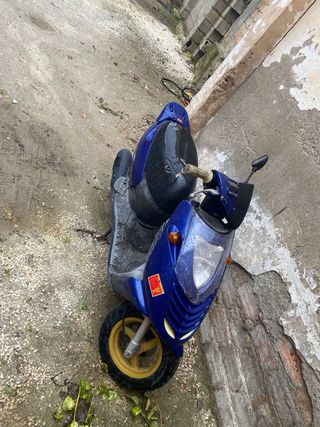 Aprilia Sonic 50cc Scooter