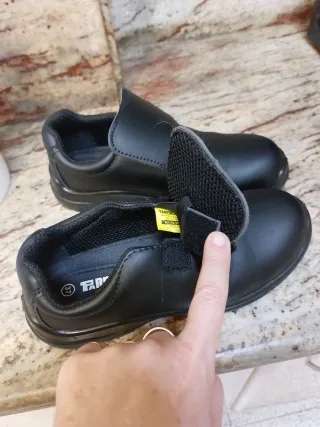 Zapato seguridad puntera de hierro
