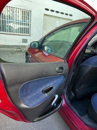 Peugeot 206 5p XR 75cv – 2003 – 1800€ negociables