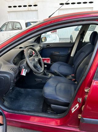 Peugeot 206 5p XR 75cv – 2003 – 1800€ negociables