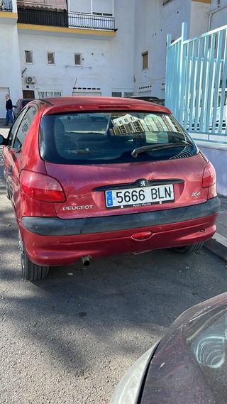 Peugeot 206 5p XR 75cv – 2003 – 1800€ negociables