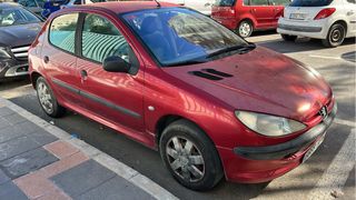 Peugeot 206 5p XR 75cv – 2003 – 1800€ negociables