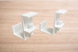 Supporto per ciabatta da scrivania senza fori