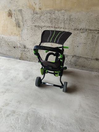 Triciclo y Silla Infantil con Parasol. Lionelo