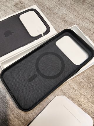 Funda de trenzado técnico con MagSafe para el iPhone 17 Pro Max - Negro