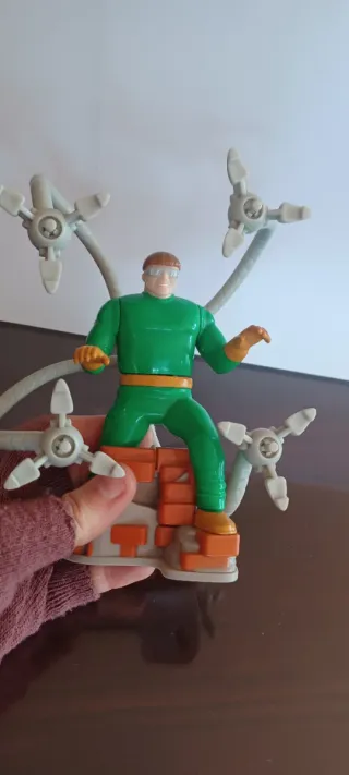 Uovo Kinder Spiderman Dr. Octopus